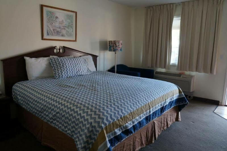 Ozark Inn & Suites Esterno foto